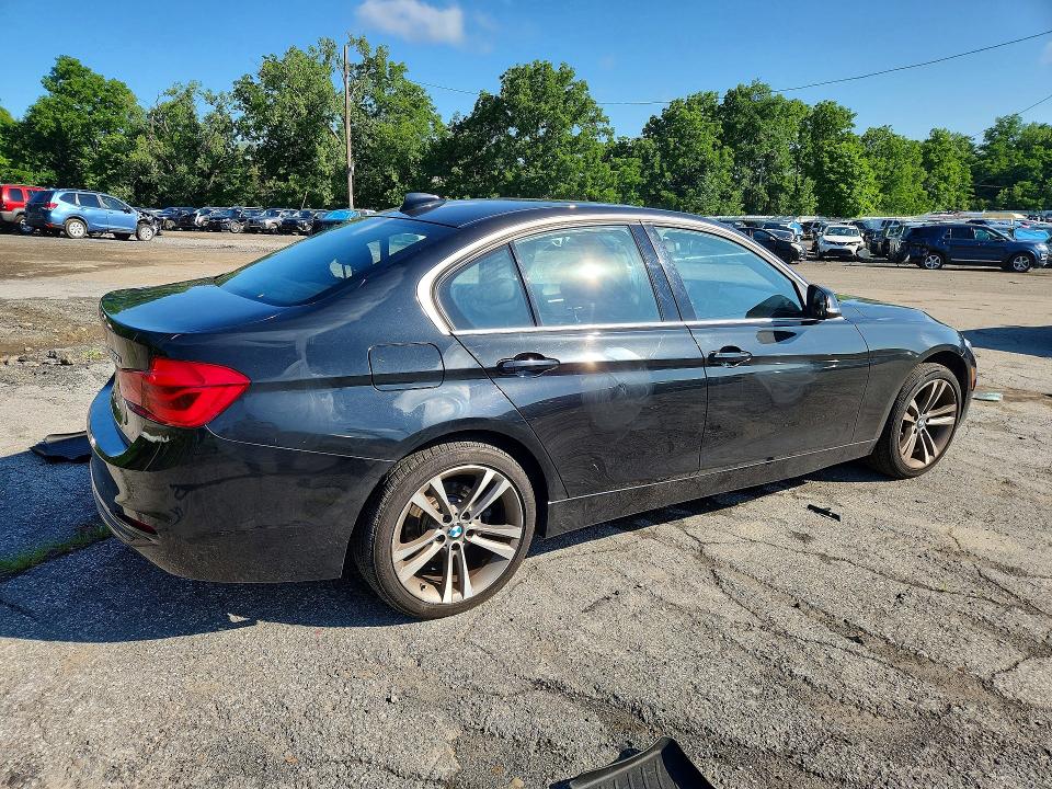 Photo 3 from auction – 2018 BMW 330 with VIN WBA8D9G56JNU66689
