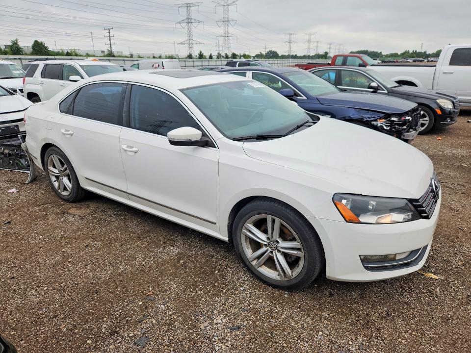 Photo 4 from auction – 2013 VOLKSWAGEN PASSAT with VIN 1VWCN7A35DC092627