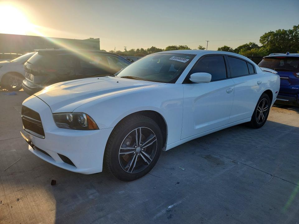 DODGE CHARGER 2013 with VIN 2C3CDXJG1DH687338 - Photo from auction