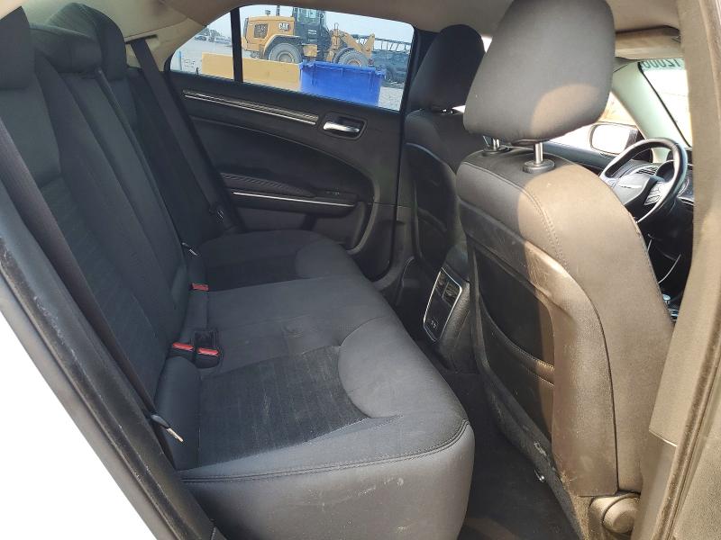 Photo 10 from auction – 2019 CHRYSLER 300 with VIN 2C3CCAAG2KH590307