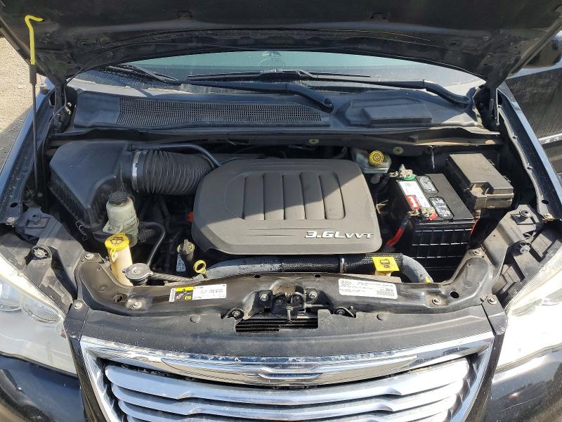 Photo 12 from auction – 2016 CHRYSLER TOWN & COUNTRY with VIN 2C4RC1BG7GR290901