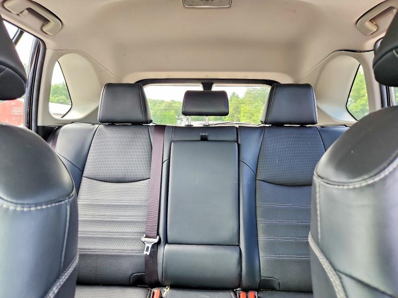 Photo 10 from auction – 2021 TOYOTA RAV4 with VIN JTMN1RFV3MD070441
