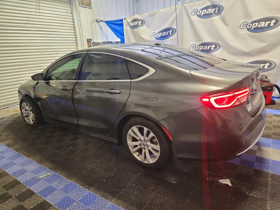 Photo 2 from auction – 2015 CHRYSLER 200 with VIN 1C3CCCAB6FN504624