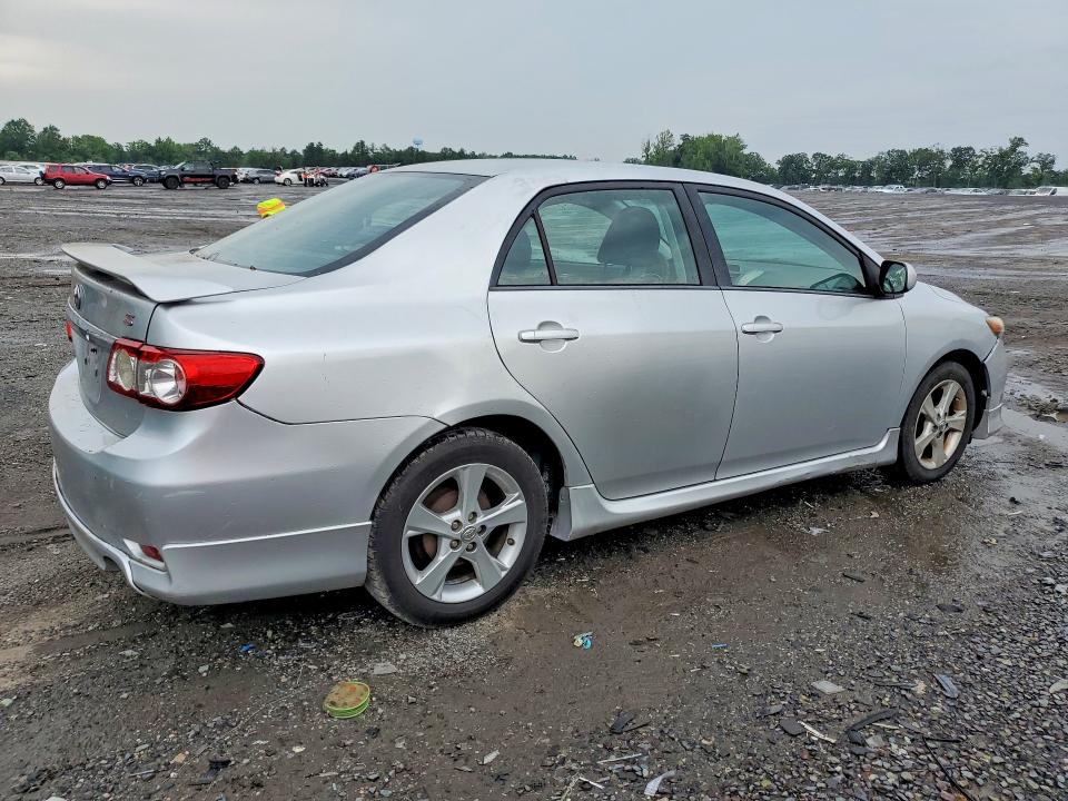 Photo 3 from auction – 2013 TOYOTA COROLLA with VIN 5YFBU4EE8DP132041