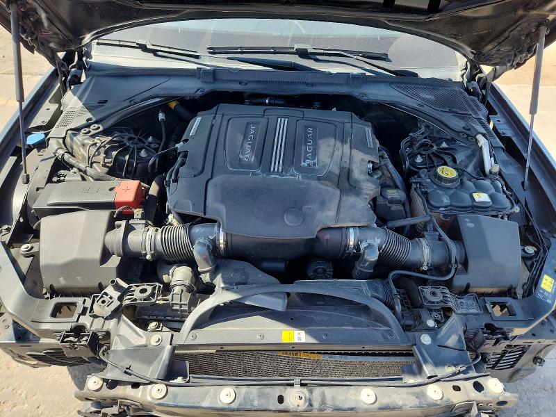 Снимка 11 от търг – 2016 JAGUAR XF с VIN SAJBE4BV6GCY03822