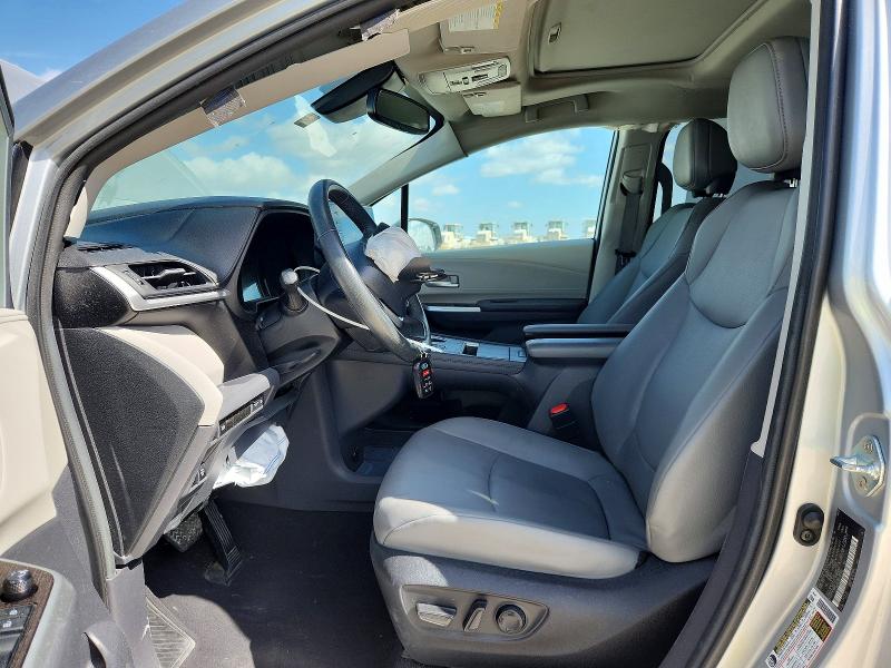 Photo 7 from auction – 2024 TOYOTA SIENNA with VIN 5TDYRKECXRS181593