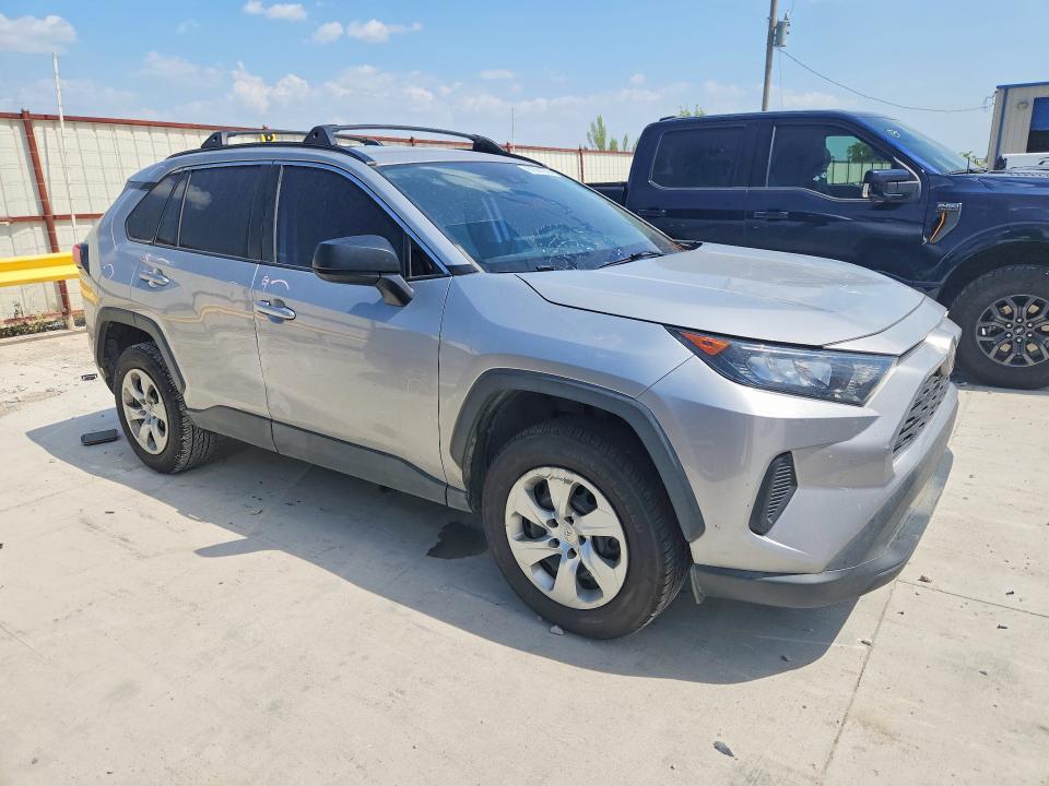 Снимка 4 от търг – 2019 TOYOTA RAV4 с VIN 2T3H1RFV6KW044493