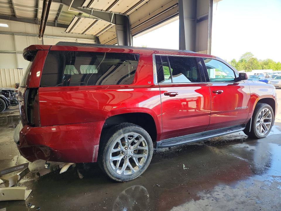 Photo 3 from auction – 2020 CHEVROLET SUBURBAN with VIN 1GNSKHKC9LR215604