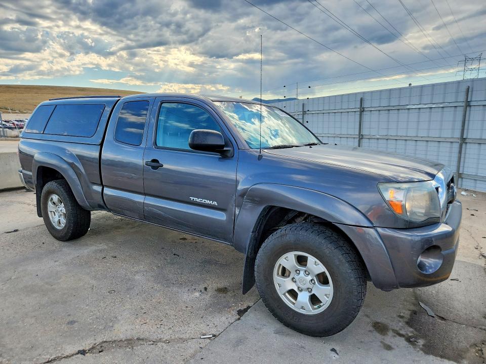 Photo 4 from auction – 2011 TOYOTA TACOMA with VIN 5TFUU4EN6BX015534