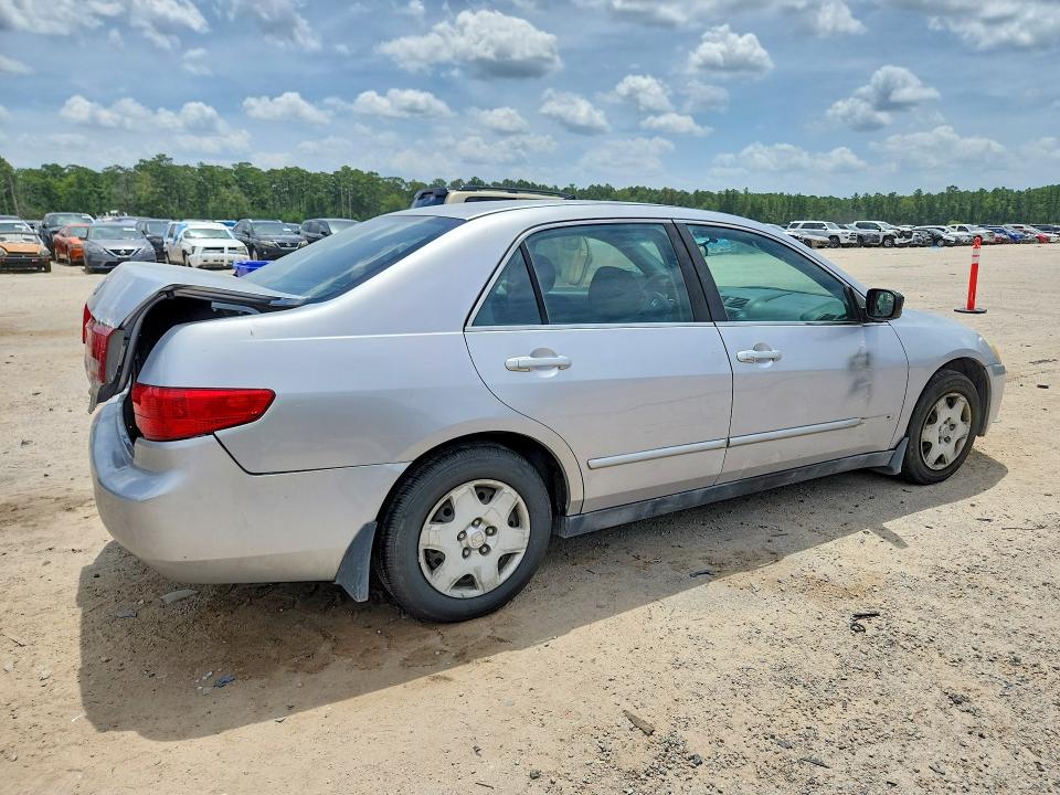 Photo 3 from auction – 2005 HONDA ACCORD with VIN 1HGCM56405A005212