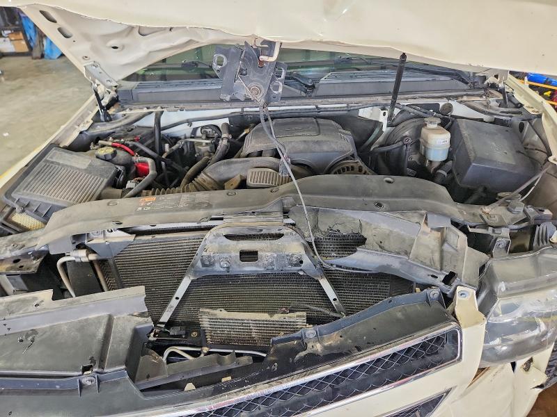 Photo 12 from auction – 2013 CHEVROLET SUBURBAN with VIN 1GNSKKE75DR342055