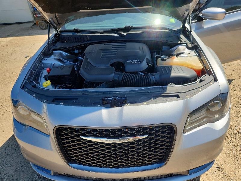 Photo 11 from auction – 2017 CHRYSLER 300 with VIN 2C3CCAGG3HH637618