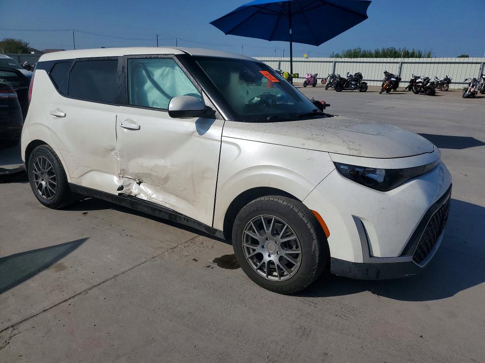 Photo 4 from auction – 2023 KIA SOUL with VIN KNDJ23AU1P7840601