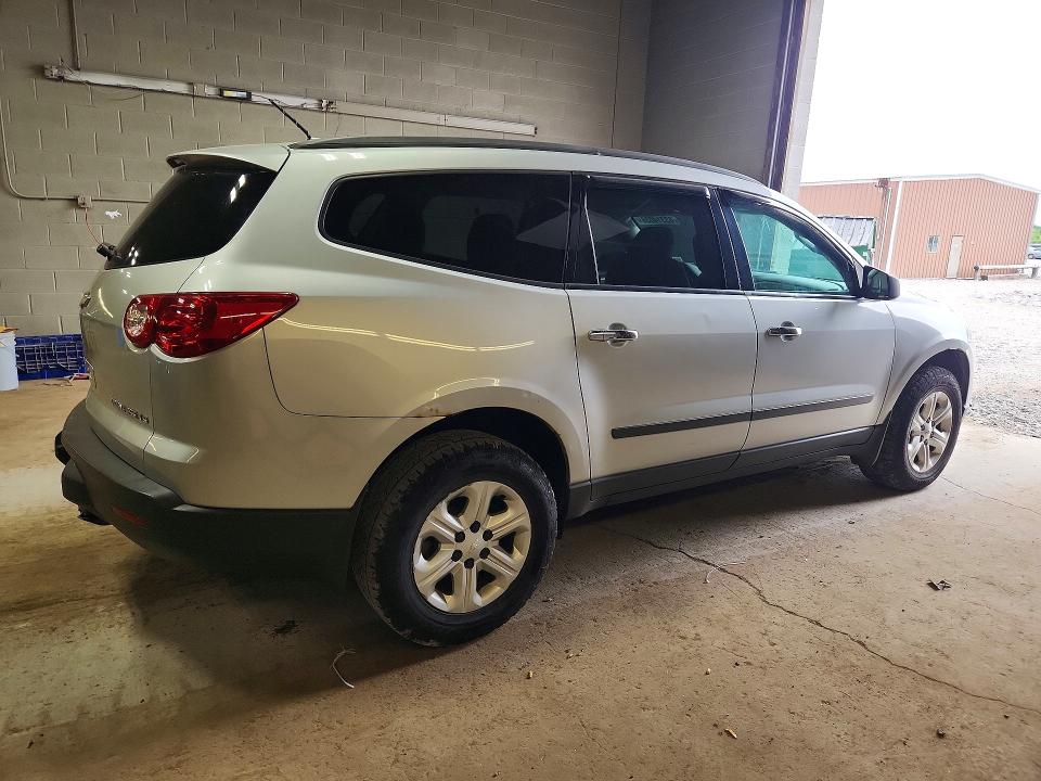 Photo 3 from auction – 2012 CHEVROLET TRAVERSE with VIN 1GNKREED5CJ166060