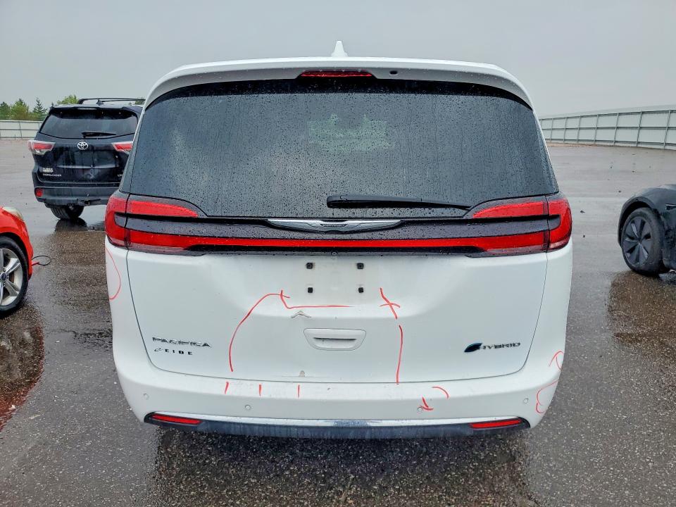 Photo 6 from auction – 2022 CHRYSLER PACIFICA with VIN 2C4RC1L72NR121638
