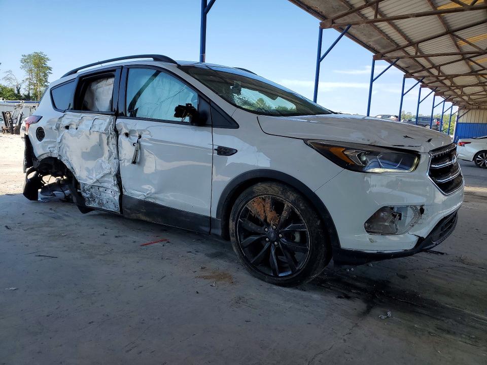 Photo 4 from auction – 2019 FORD ESCAPE with VIN 1FMCU0GD5KUA21511