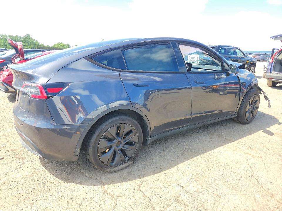Photo 3 from auction – 2024 TESLA MODEL Y with VIN 7SAYGDEE6RA330234