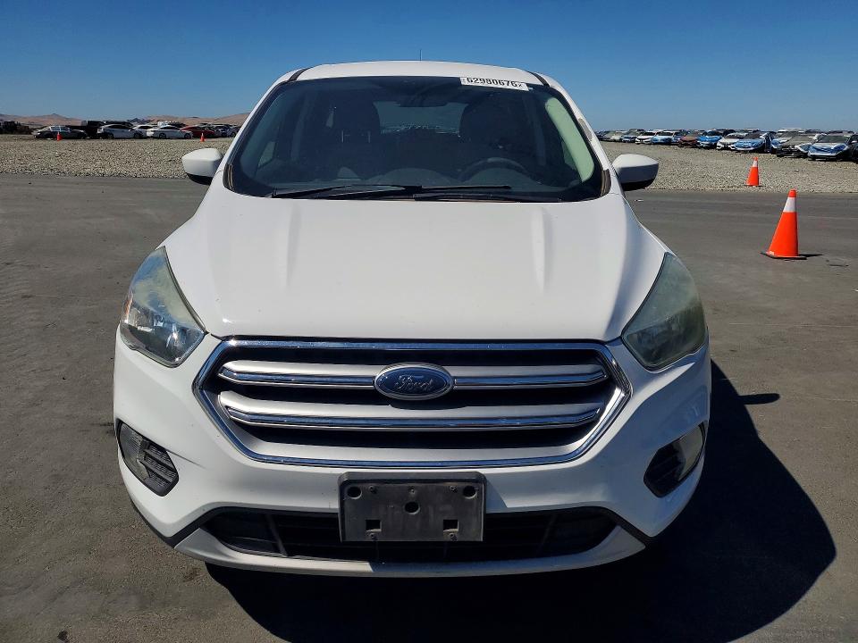 Photo 5 from auction – 2017 FORD ESCAPE with VIN 1FMCU0GD8HUD20578