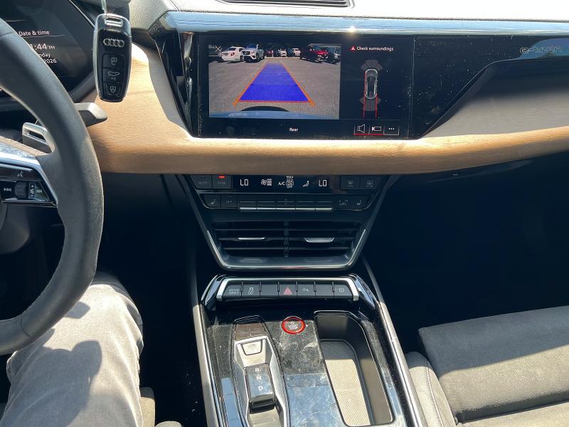 Photo 9 from auction – 2022 AUDI E-TRON GT with VIN WAUFJBFW2N7006120