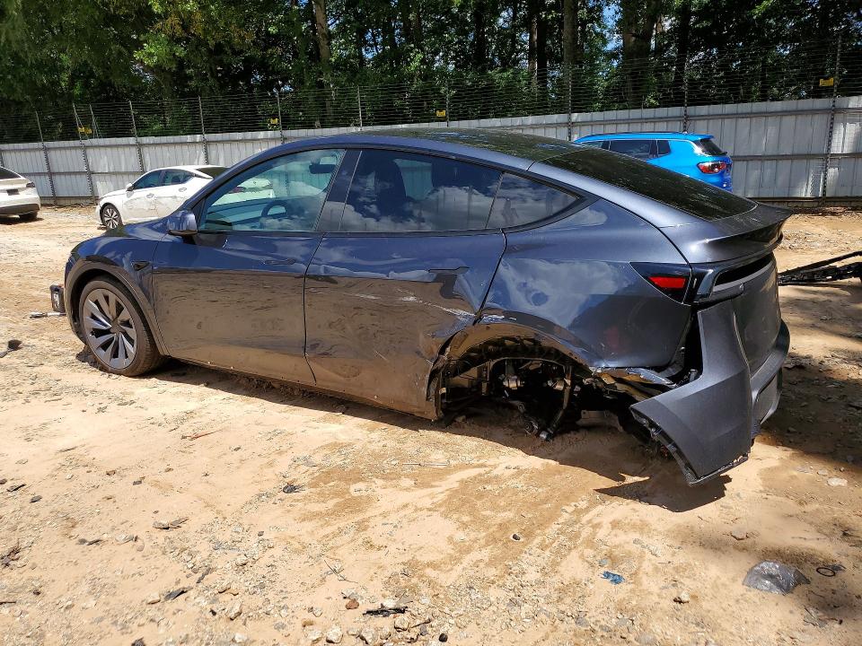 Фото 2 с аукциона – 2026 TESLA MODEL Y с VIN 7SAYGDED2TA684511