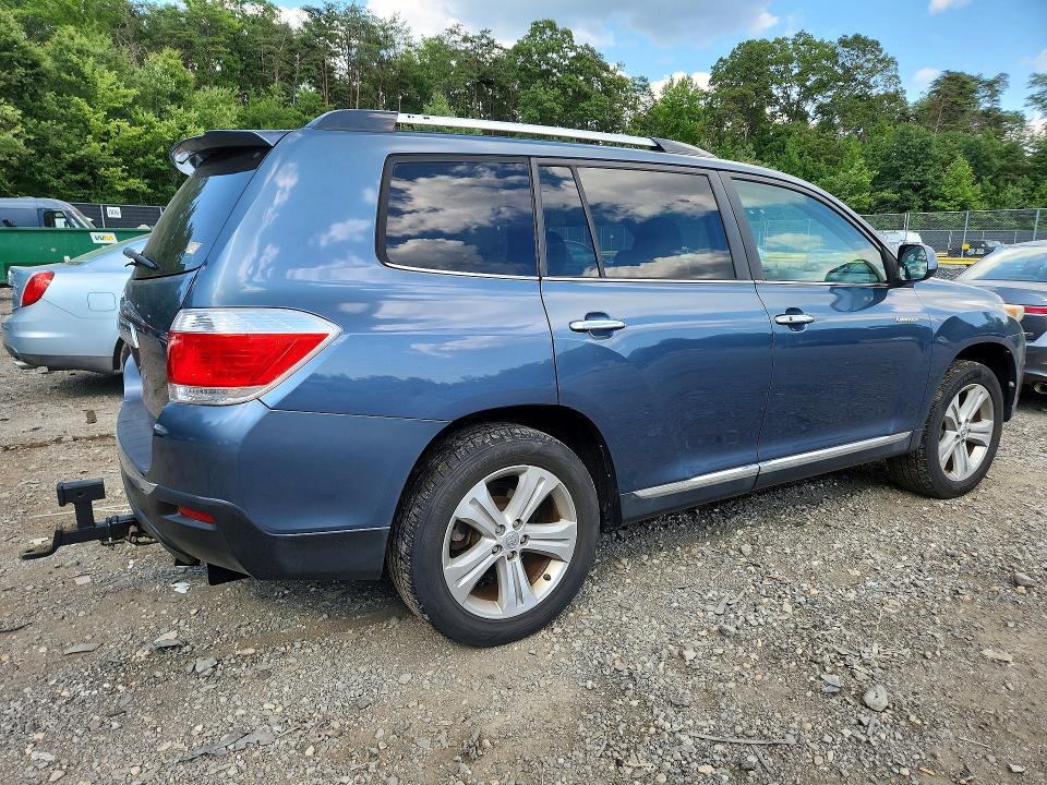 Photo 3 from auction – 2013 TOYOTA HIGHLANDER with VIN 5TDDK3EH2DS229181