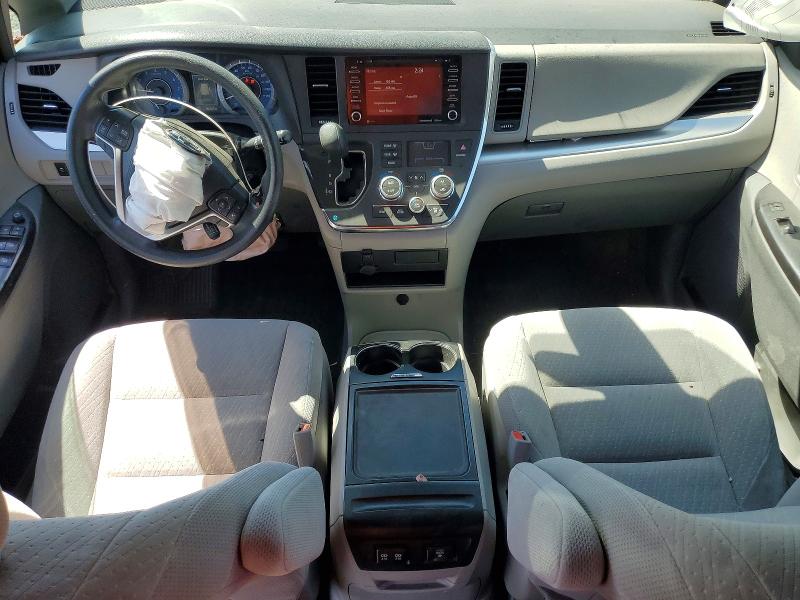 Photo 8 from auction – 2018 TOYOTA SIENNA with VIN 5TDJZ3DC0JS207101