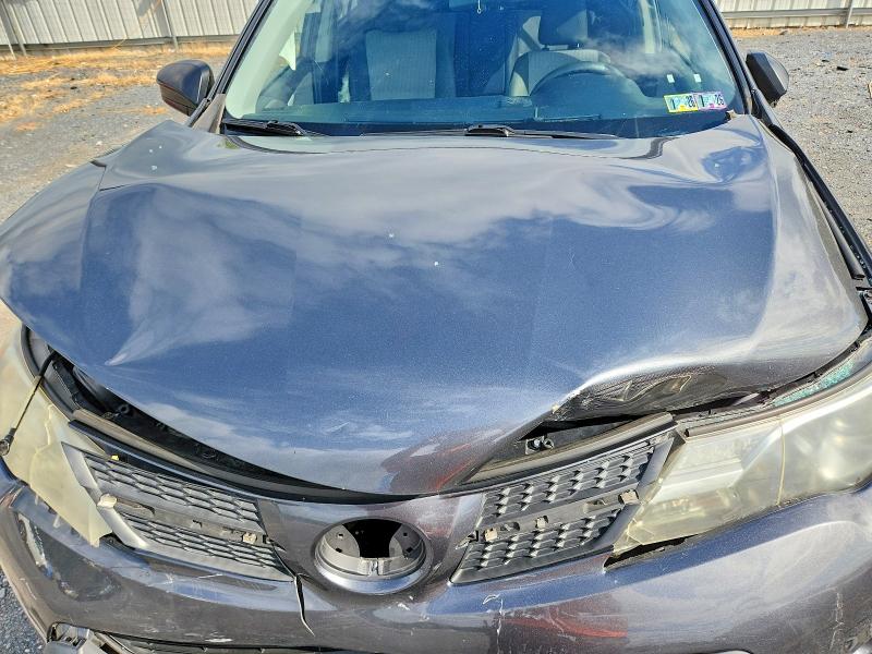 Photo 12 from auction – 2015 TOYOTA RAV4 with VIN JTMBFREV6FD134691