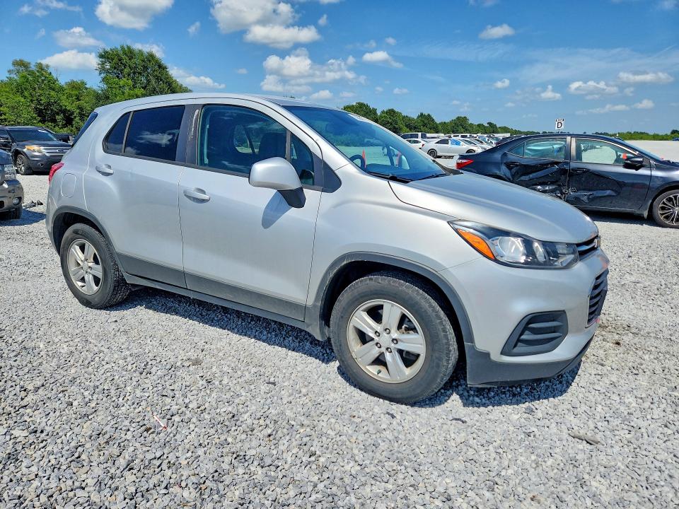 Photo 4 from auction – 2019 CHEVROLET TRAX with VIN 3GNCJKSB6KL287636