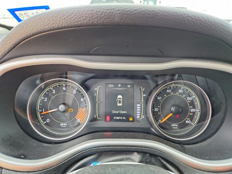 Photo 9 from auction – 2015 JEEP CHEROKEE with VIN 1C4PJLCS8FW612141