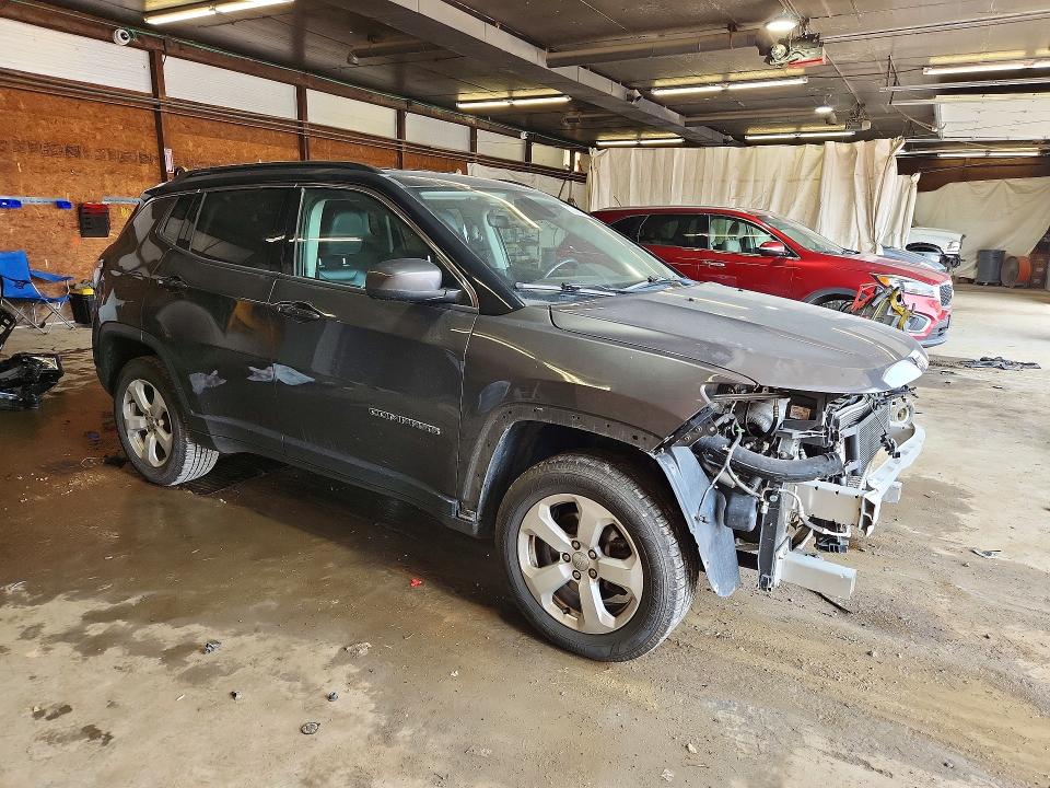 Photo 4 from auction – 2018 JEEP COMPASS with VIN 3C4NJDBB8JT162228