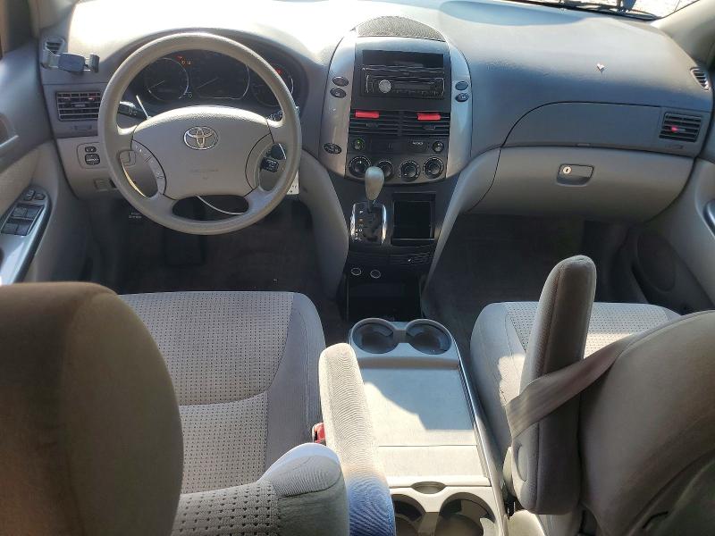 Photo 8 from auction – 2010 TOYOTA SIENNA with VIN 5TDKK4CC5AS300406
