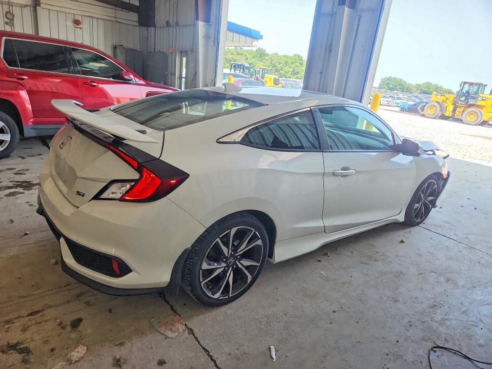 Photo 3 from auction – 2018 HONDA CIVIC with VIN 2HGFC3A58JH752508