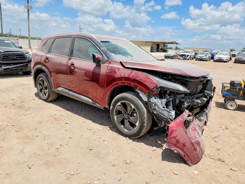 Photo 4 from auction – 2025 NISSAN ROGUE with VIN JN8BT3BA4SW341445