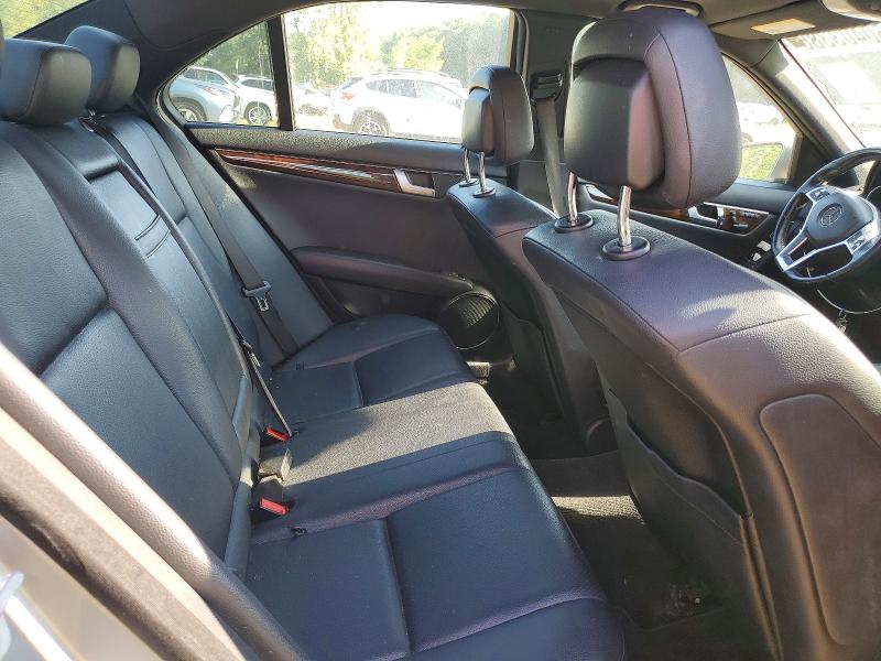 Photo 10 from auction – 2012 MERCEDES-BENZ C with VIN WDDGF8BB6CR193545