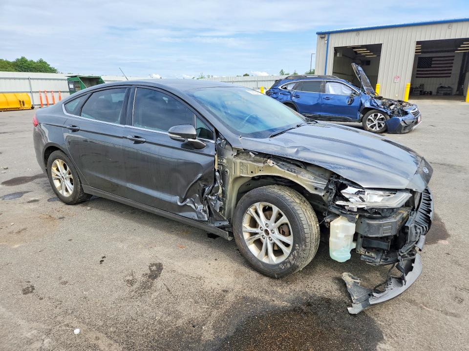 Photo 4 from auction – 2017 FORD FUSION with VIN 3FA6P0HD5HR228316