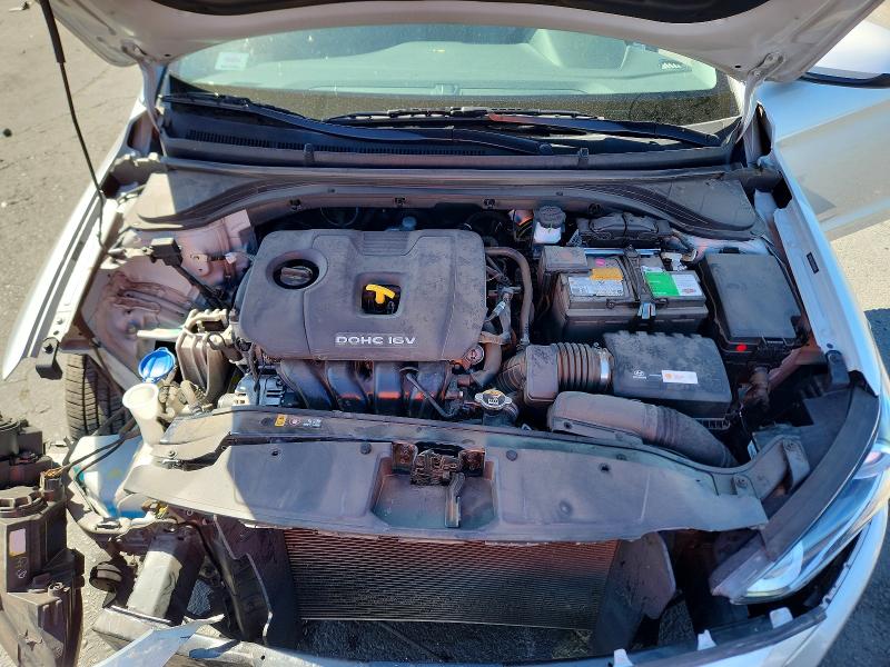 Photo 11 from auction – 2017 HYUNDAI ELANTRA with VIN 5NPD84LF2HH028852