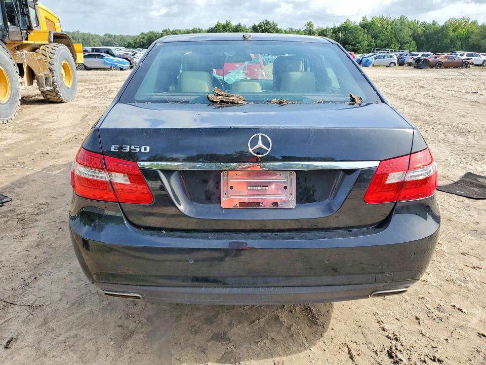 Photo 6 from auction – 2010 MERCEDES-BENZ E with VIN WDDHF5GB1AA190642