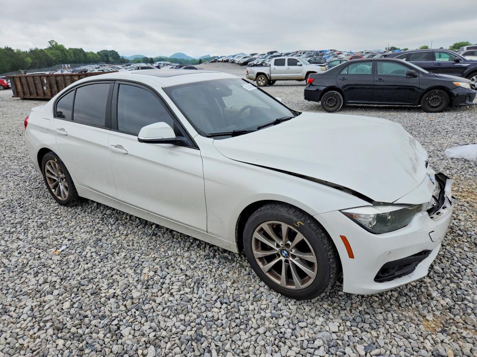 Photo 4 from auction – 2016 BMW 320 with VIN WBA8E1G51GNT33541