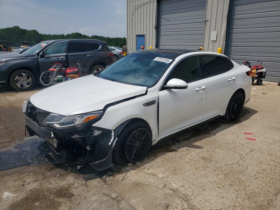 Photo 1 from auction – 2019 KIA OPTIMA with VIN 5XXGT4L33KG280050