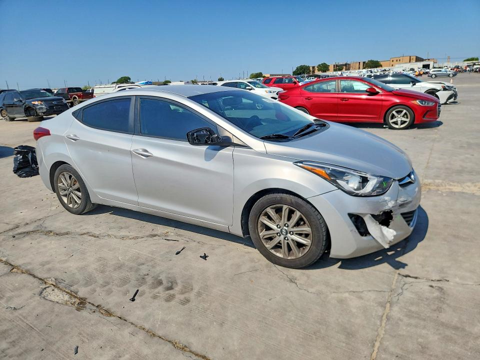 Photo 4 from auction – 2016 HYUNDAI ELANTRA with VIN 5NPDH4AE0GH711979