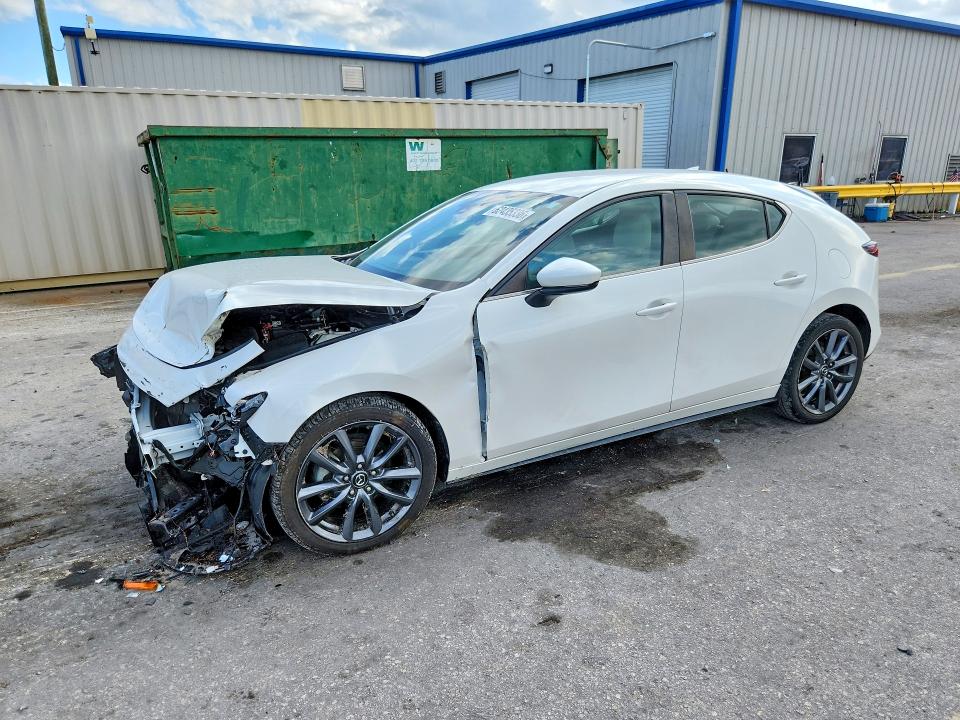 MAZDA 3 2019 with VIN JM1BPAMM3K1140158 - Photo from auction