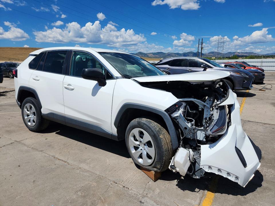 Photo 4 from auction – 2022 TOYOTA RAV4 with VIN 2T3F1RFV8NW270725