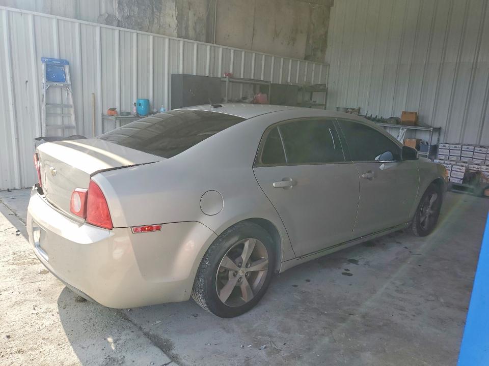 Photo 3 from auction – 2011 CHEVROLET MALIBU with VIN 1G1ZC5E16BF200435