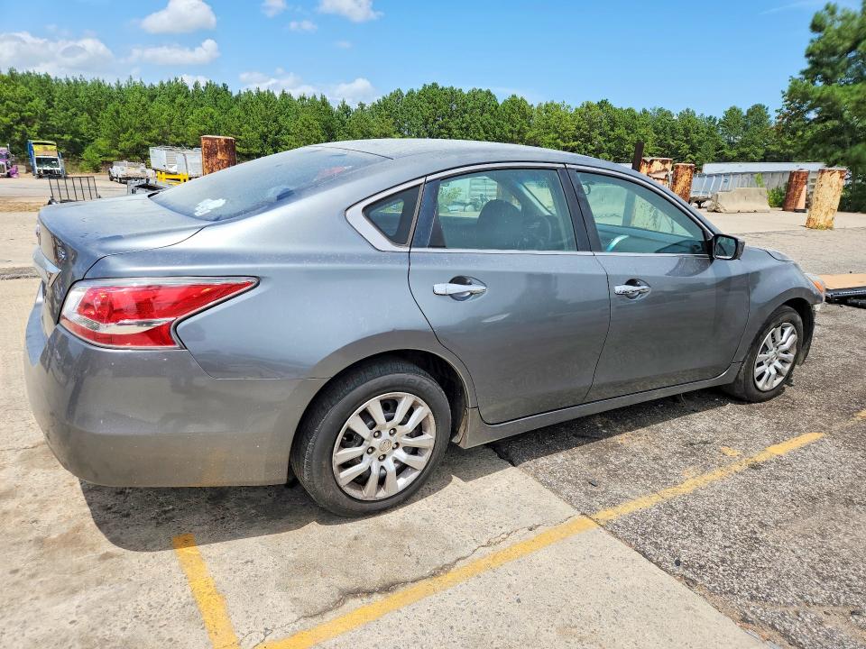 صورة رقم 3 من المزاد - 2015 NISSAN ALTIMA مع VIN 1N4AL3AP4FC237435