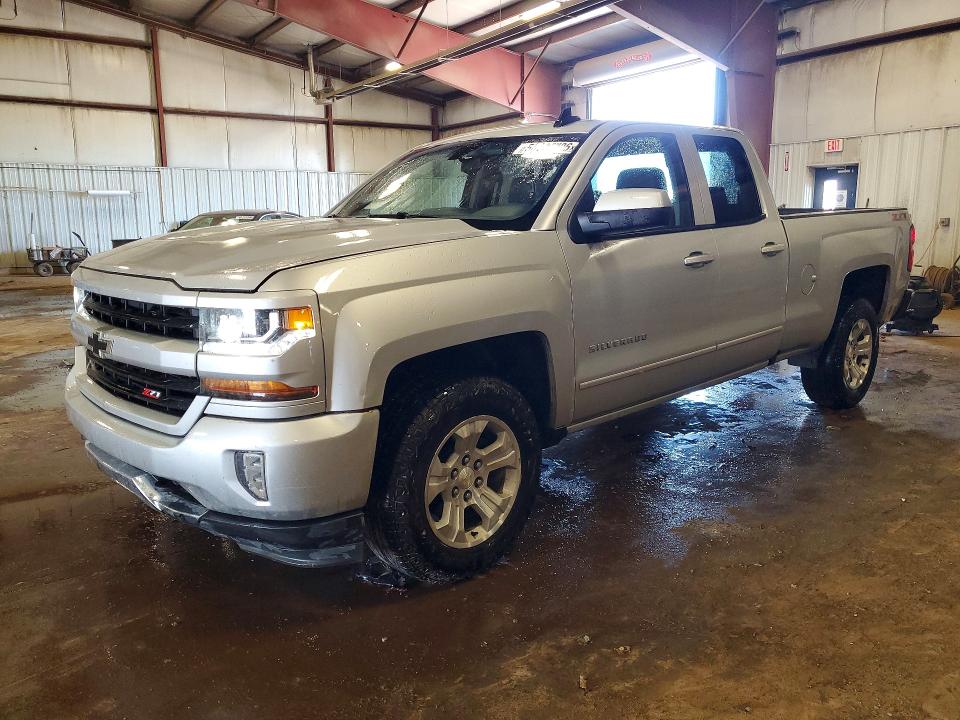 CHEVROLET SILVERADO 2017 with VIN 1GCVKREC3HZ383852 - Photo from auction
