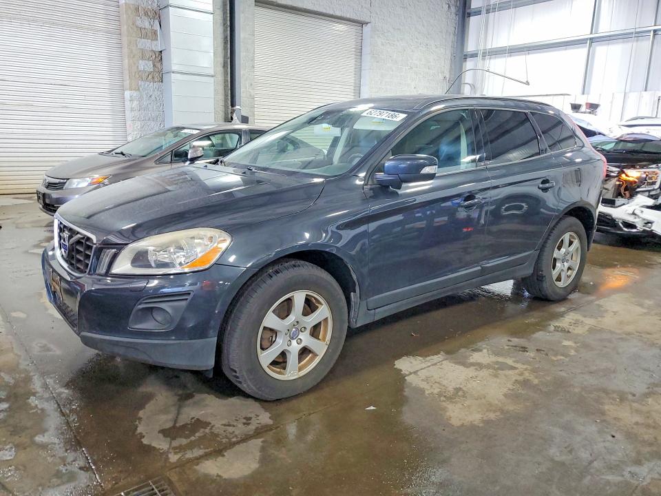 VOLVO XC60 2010 with VIN YV4982DZ1A2080707 - Photo from auction