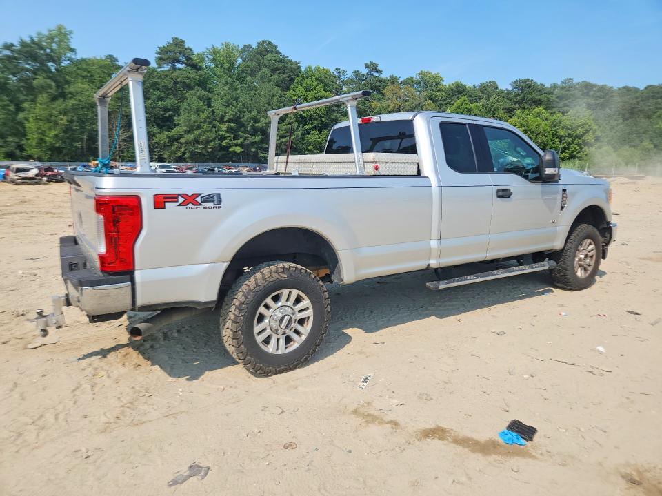 Photo 3 from auction – 2017 FORD F250 with VIN 1FT7X2B62HEB66932