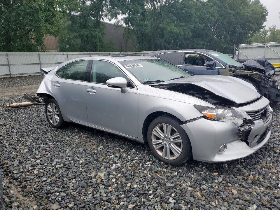 Photo 4 from auction – 2014 LEXUS ES with VIN JTHBK1GG2E2103572