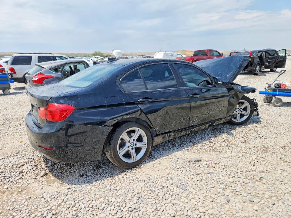 Foto 3 de la subasta – 2015 BMW 320 con VIN WBA3B1C55FK139748