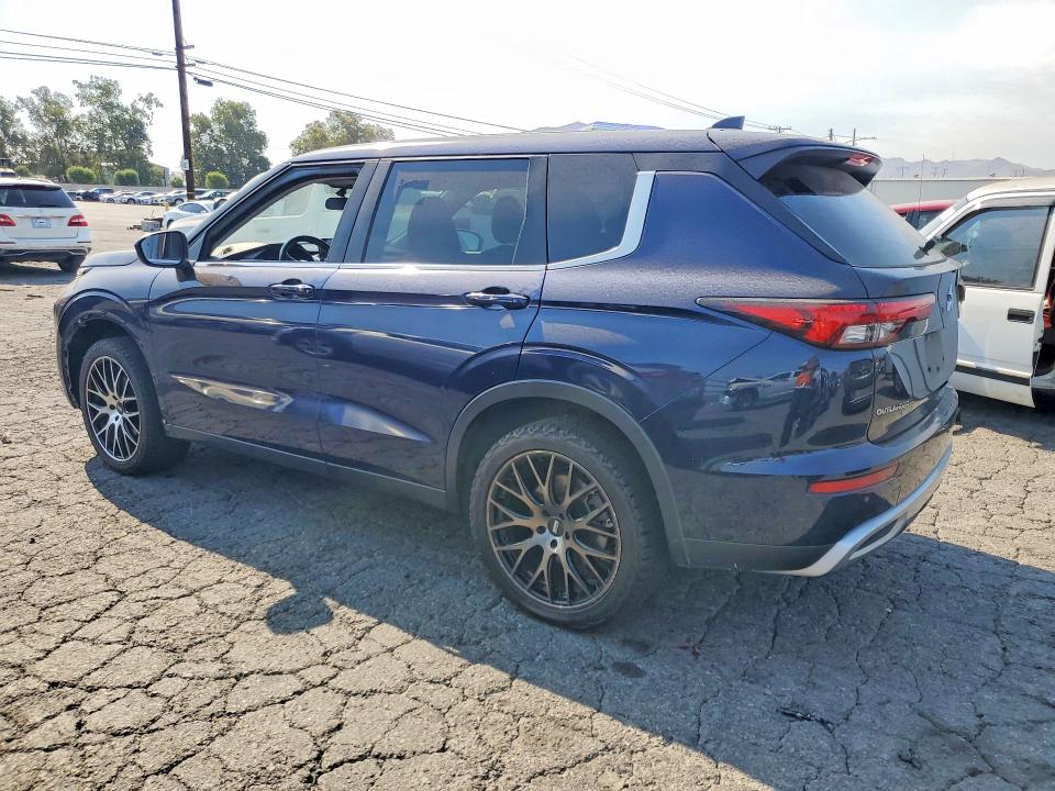 Photo 2 from auction – 2022 MITSUBISHI OUTLANDER with VIN JA4J4UA89NZ045343